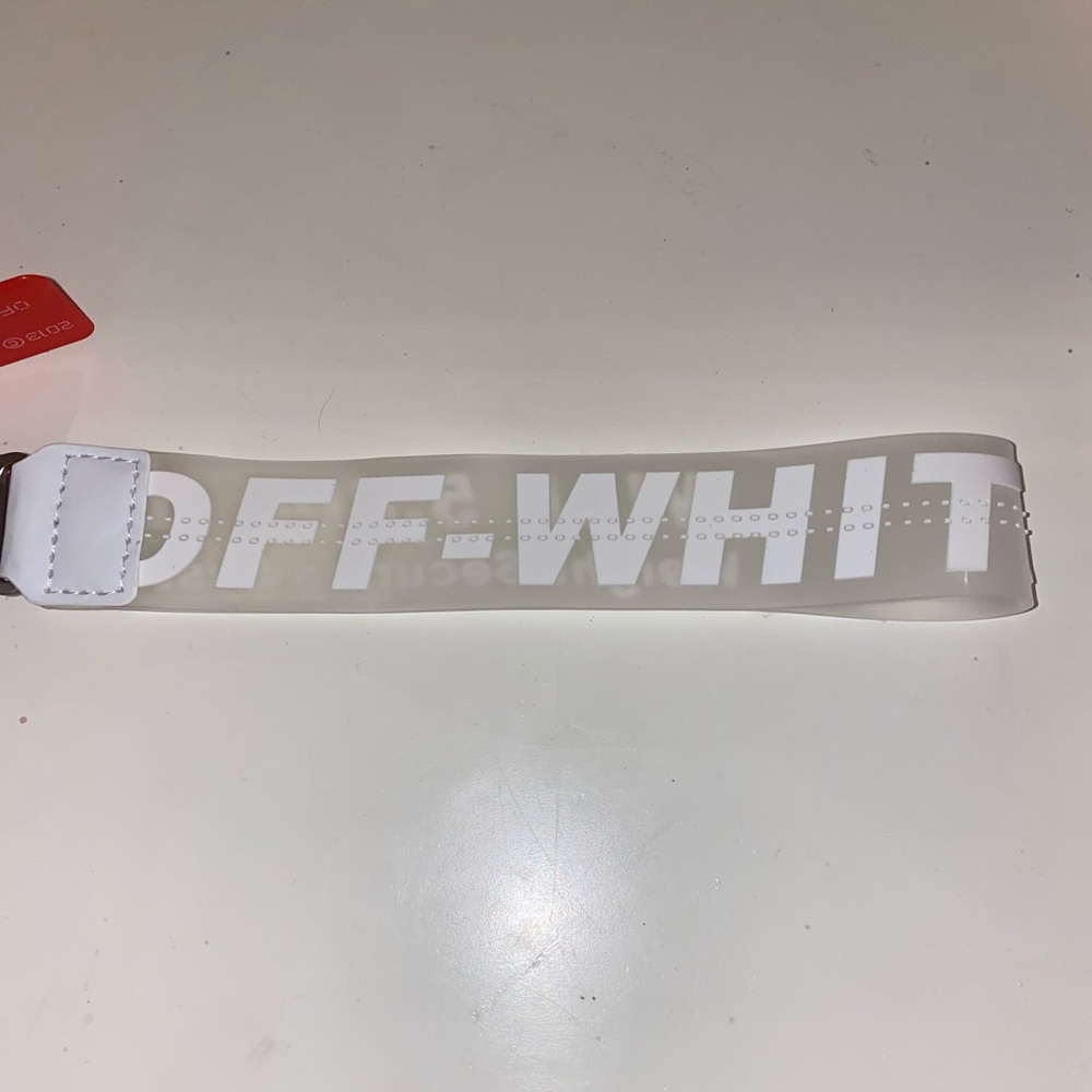 Off white keychain
